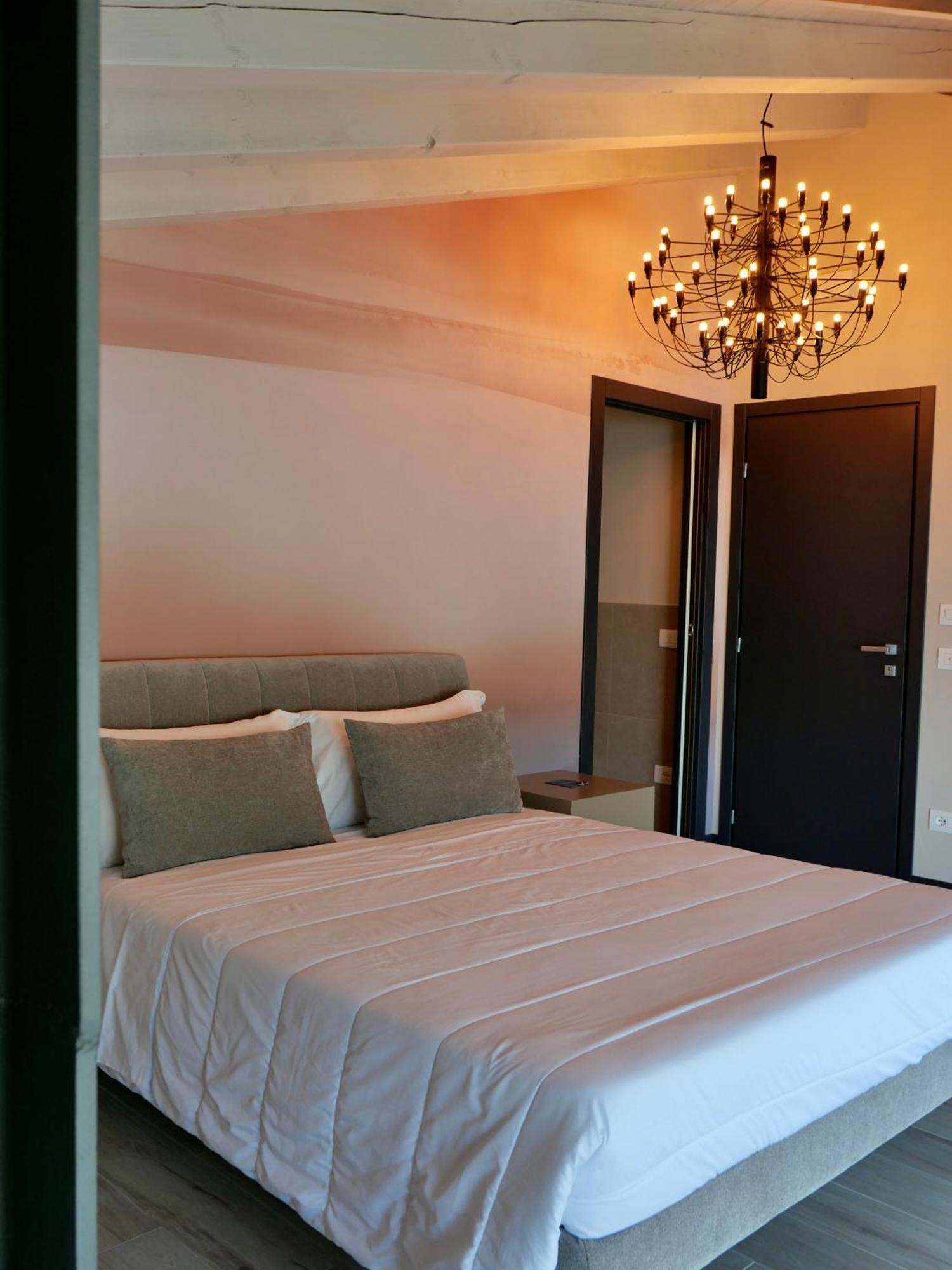 Decio Rooms Monte Isola Exterior foto
